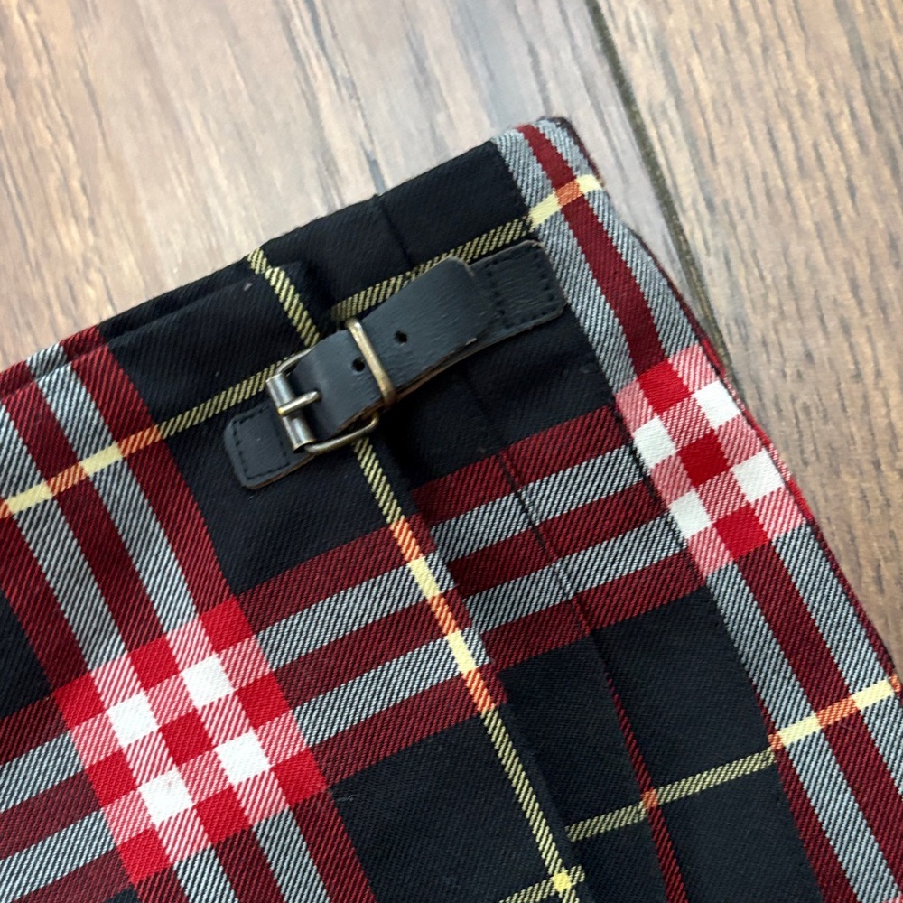 Burberry Kids Plaid Skirt with Buckle - Picture 4 of 4